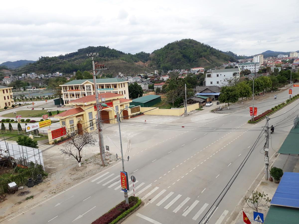 Khach San Hung Van - Bac Kan City Motel Bagian luar foto